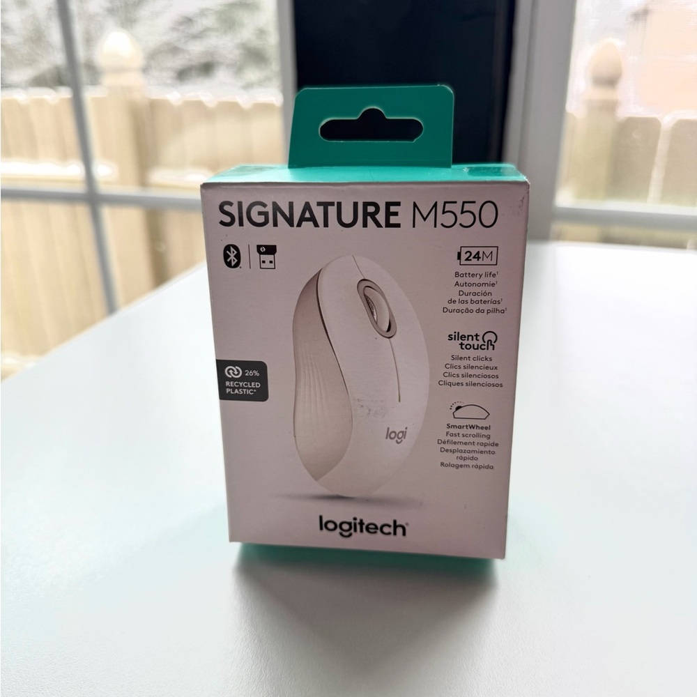Logitech M550 Wireless Mouse in White *Brand New*